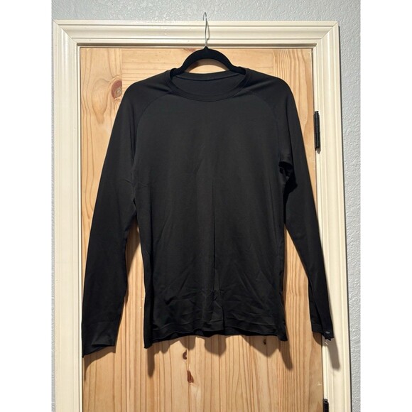 Lululemon Long Sleeve Black 19" PTP Small Mens Performance Athleisure Casual Top - Picture 1 of 6
